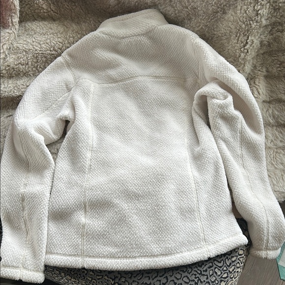 Patagonia Women's White Fleece Sweater - Picture 4 of 4